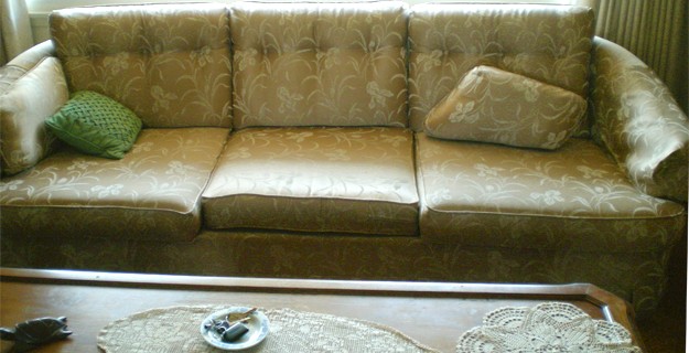 We pick up couches, beds, tables, chairs, desks, and any other junk furniture you might have